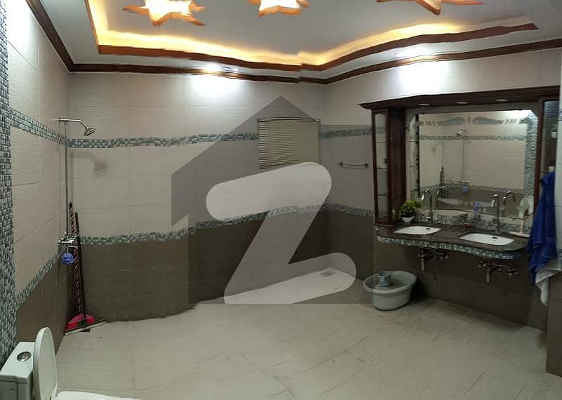 1 KANAL OWNER BUILD HOUSE IN MAIN BOULEVARD FOR SALE Paragon City