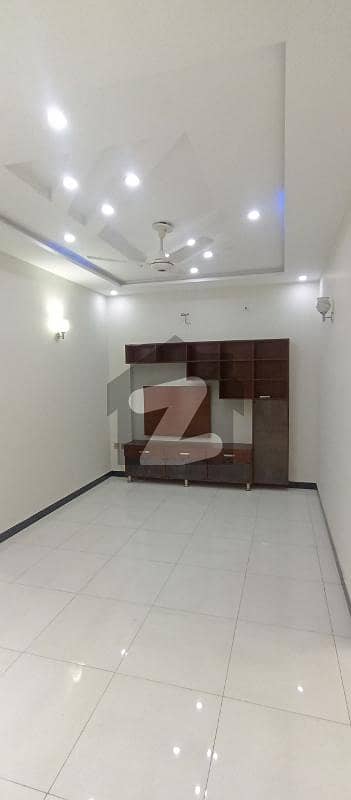 اسٹیٹ لائف ہاؤسنگ سوسائٹی لاہور میں 3 کمروں کا 5 مرلہ مکان 2.15 کروڑ میں برائے فروخت۔