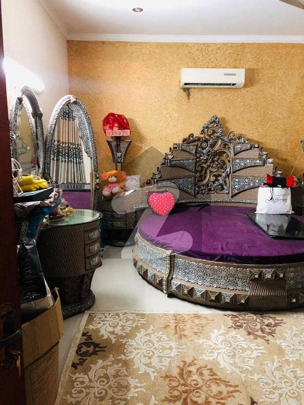 ڈی ایچ اے فیز 7 ڈی ایچ اے,کراچی میں 4 کمروں کا 10 مرلہ مکان 2.3 لاکھ میں کرایہ پر دستیاب ہے۔
