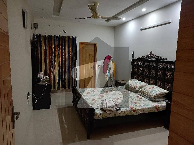 یو ای ٹی ہاؤسنگ سوسائٹی لاہور میں 2 کمروں کا 10 مرلہ زیریں پورشن 42.0 ہزار میں کرایہ پر دستیاب ہے۔