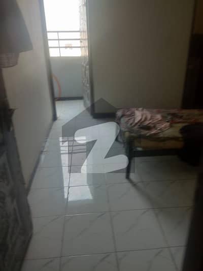 2 Bed Lounge Lease Flat For Sale