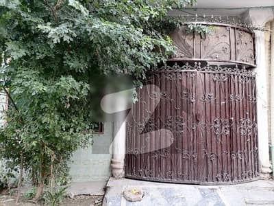 اتفاق ٹاؤن - علی بلاک اتفاق ٹاؤن,لاہور میں 6 کمروں کا 5 مرلہ مکان 1.3 کروڑ میں برائے فروخت۔