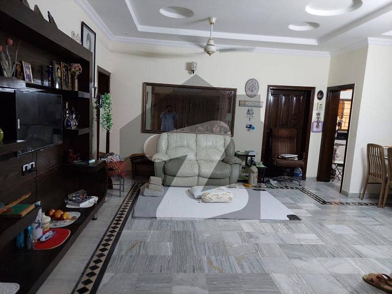 1 Kanal UPPER PORTION Available For Rent
