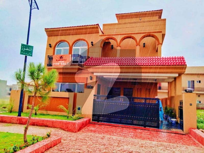 بحریہ ٹاؤن راولپنڈی راولپنڈی میں 5 کمروں کا 7 مرلہ مکان 2.85 کروڑ میں برائے فروخت۔