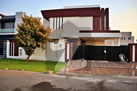 1 Kanal Brand New Double Unit Modern Bungalow For Rent In Phase 7