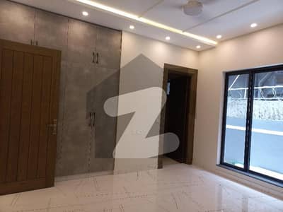 بحریہ ٹاؤن فیز 4 بحریہ ٹاؤن راولپنڈی,راولپنڈی میں 5 کمروں کا 10 مرلہ مکان 1.2 لاکھ میں کرایہ پر دستیاب ہے۔ بحریہ ٹاؤن فیز 4 بحریہ ٹاؤن راولپنڈی,راولپنڈی میں 5 کمروں کا 10 مرلہ مکان 1.2 لاکھ میں کرایہ پر دستیاب ہے۔