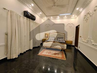 بینکرس ایوینیو کوآپریٹو ہاؤسنگ سوسائٹی لاہور میں 2 کمروں کا 1 کنال مکان 3.6 کروڑ میں برائے فروخت۔