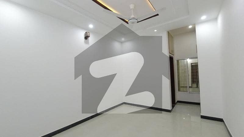 14 Marla
Triple Storey
House In G-15 For Rent 14 Marla
Triple Storey
House In G-15 For Rent