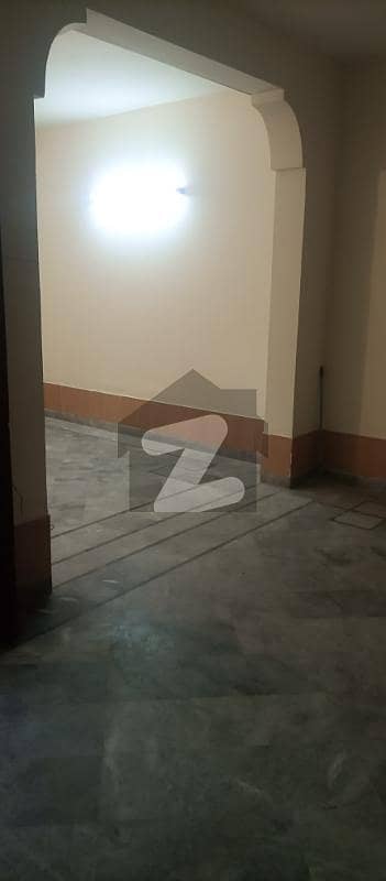 10 MARLA LOWER PORTION AVAILABLE FOR RENT IN MODEL TOWN EXT