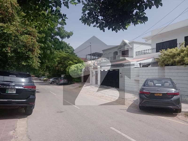 Prime Location House Of 500 Square Yards For Sale In DHA Phase 5