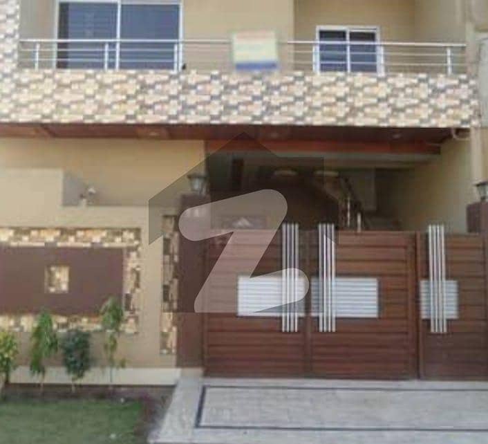House for rent officer colony no1 near canal road and Susan road Madina town Faisalabad