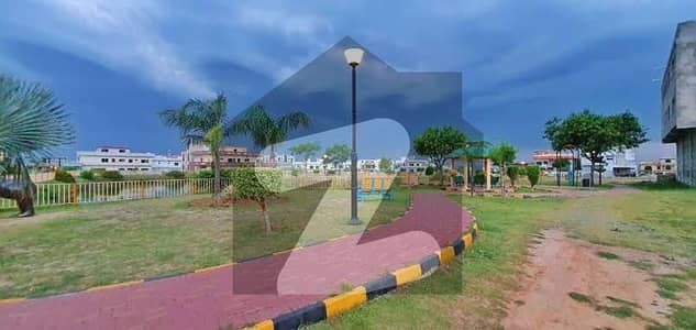 F 17 MPCHS 1 Kanal Plot For Sale GOOD Location Level Plot