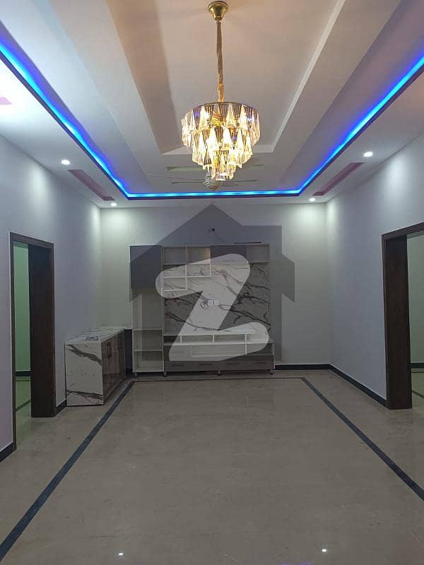 ولایت کالونی راولپنڈی میں 6 کمروں کا 6 مرلہ مکان 2.8 کروڑ میں برائے فروخت۔