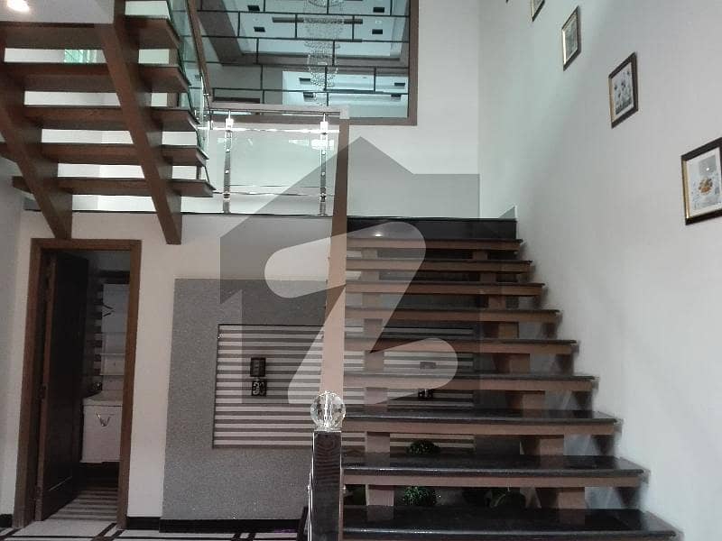 Upper Portion Of 1 Kanal Available For rent In Valencia - Block A
