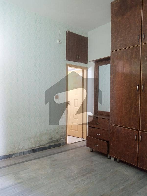 Room available for rent in h13 islambad