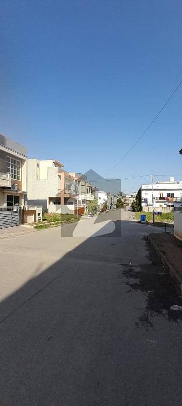 BRAND NEW LUXURY HOUSE FOR SALE IN CBR TOWN ISLAMABAD BRAND NEW LUXURY HOUSE FOR SALE IN CBR TOWN ISLAMABAD