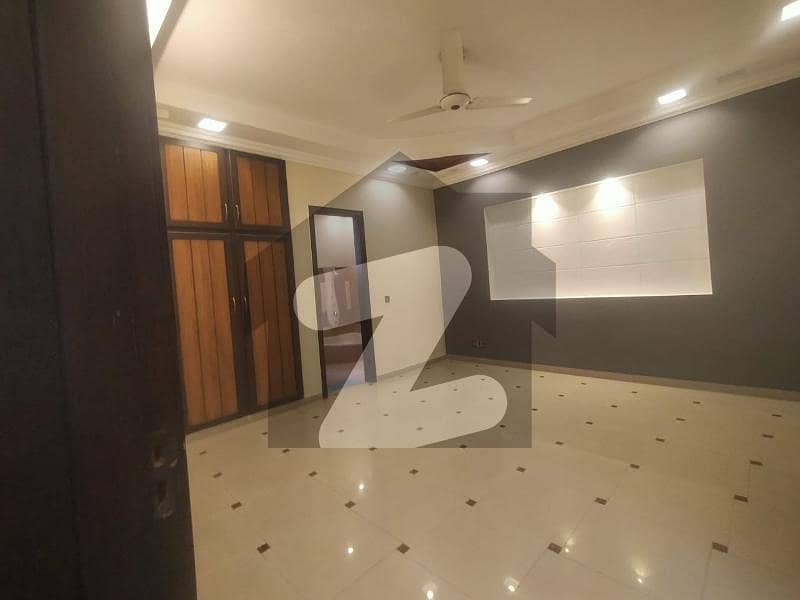سن فورٹ گارڈنز لاہور میں 3 کمروں کا 5 مرلہ زیریں پورشن 42.0 ہزار میں کرایہ پر دستیاب ہے۔