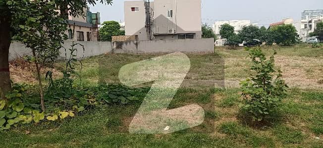 20 Marla Plot Available For Sale