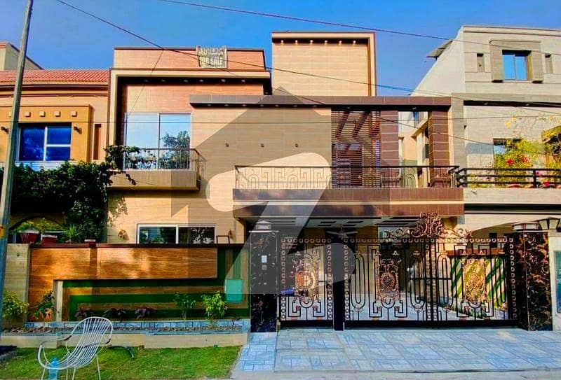 جوبلی ٹاؤن ۔ بلاک بی جوبلی ٹاؤن,لاہور میں 5 کمروں کا 10 مرلہ مکان 1.0 لاکھ میں کرایہ پر دستیاب ہے۔