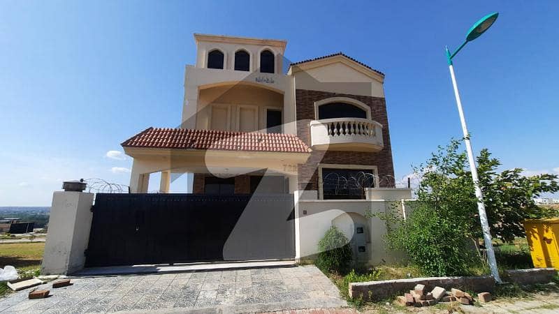Get A 10 Marla House For rent In Bahria Town Phase 8 - Block L