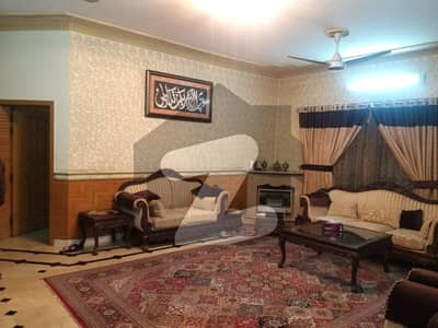 ایف ۔ 10 اسلام آباد میں 7 کمروں کا 2 کنال مکان 37.0 کروڑ میں برائے فروخت۔