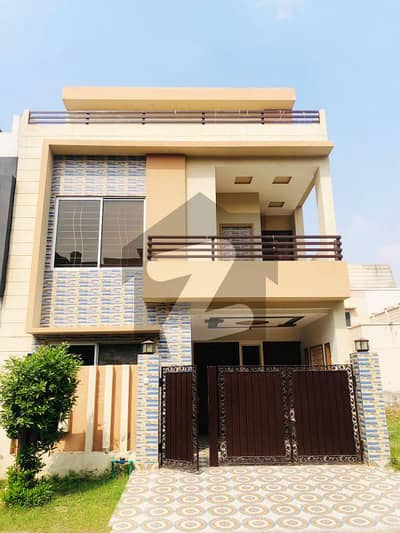5 Marla Upper Portion Available For Rent At Reasonable Demand In A Block 
Dream Gardens
 Lahore.