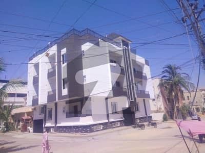 پی ای سی ایچ ایس بلاک 2 پی ای سی ایچ ایس,جمشید ٹاؤن,کراچی میں 3 کمروں کا 6 مرلہ بالائی پورشن 3.5 کروڑ میں برائے فروخت۔