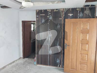 ویلینشیاء ہاؤسنگ سوسائٹی لاہور میں 4 کمروں کا 5 مرلہ مکان 70.0 ہزار میں کرایہ پر دستیاب ہے۔