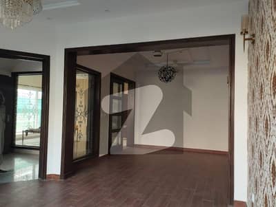 4 BEDS 10 MARLA HOUSE AVAILABLE FOR RENT IN DHA PHASE 6