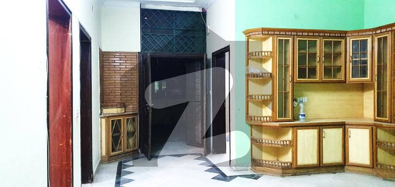 10 Marla Upper Portion For Rent In Gulshan Abad Sector 1 Old Construction Near To Mosque & Commercial Market