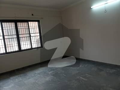 2 Kanal House For rent Is Available In Garden Town