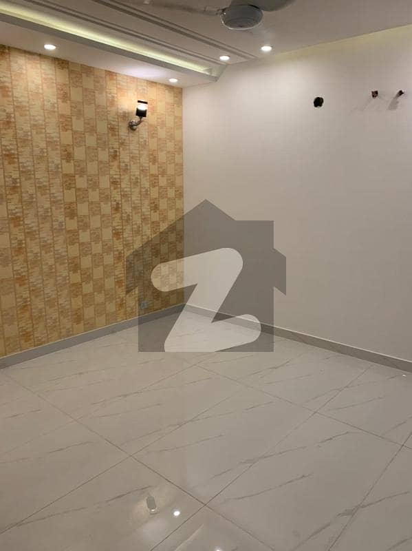 ڈی ایچ اے فیز 5 ڈیفنس (ڈی ایچ اے),لاہور میں 4 کمروں کا 10 مرلہ مکان 1.45 لاکھ میں کرایہ پر دستیاب ہے۔