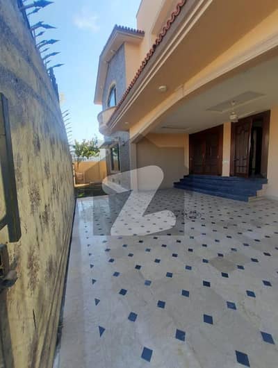 Kanal House With Basement Available For Sale