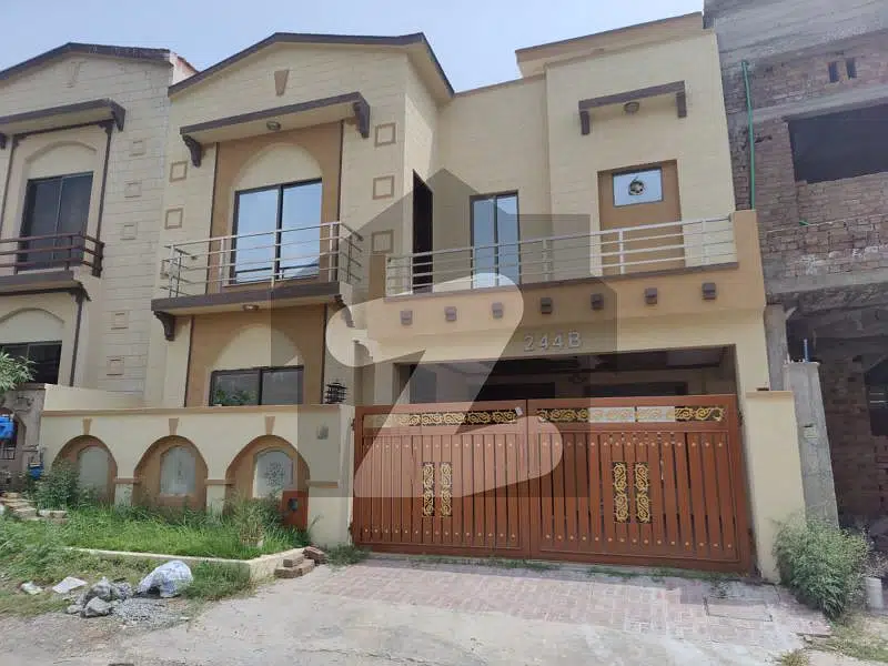 Bahria Town Phase 8 - 7 Marla Designer House 4 Beds With Attached Baths Outstanding Location On Investor Rate