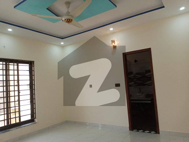 جوبلی ٹاؤن ۔ بلاک ڈی جوبلی ٹاؤن,لاہور میں 6 کمروں کا 10 مرلہ مکان 3.25 کروڑ میں برائے فروخت۔