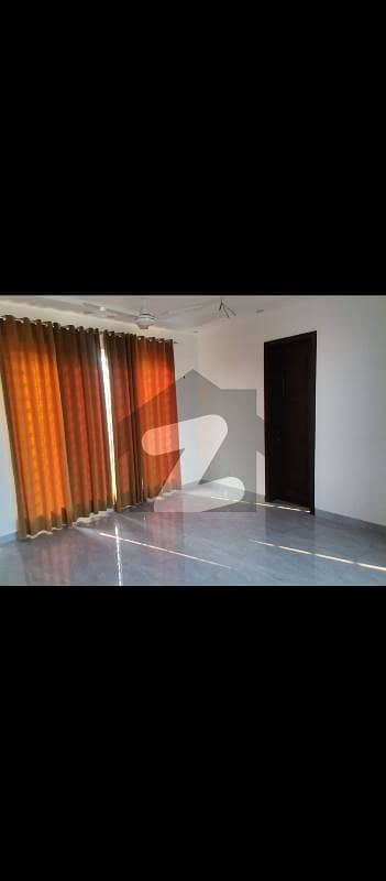 بینکرس ایوینیو کوآپریٹو ہاؤسنگ سوسائٹی لاہور میں 3 کمروں کا 9 مرلہ مکان 50.0 ہزار میں کرایہ پر دستیاب ہے۔
