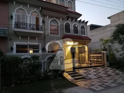 5 Beds 10 Marla Brand New Luxury House for Sale in Formanites Housing Scheme Lahore.