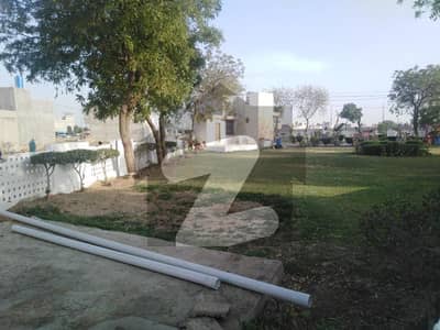 TRANSFER Highly Desirable Prime Location Residential Plot Available In Saadi Garden Block 5 For Sale