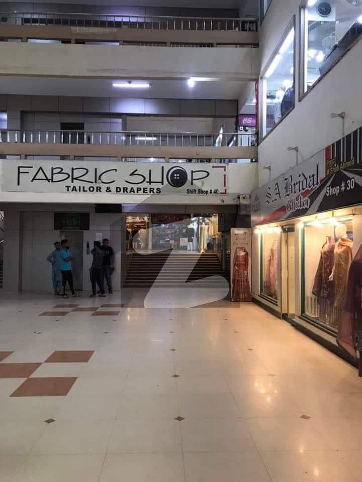 طارق روڈ کراچی میں 1 مرلہ دکان 1.7 کروڑ میں برائے فروخت۔