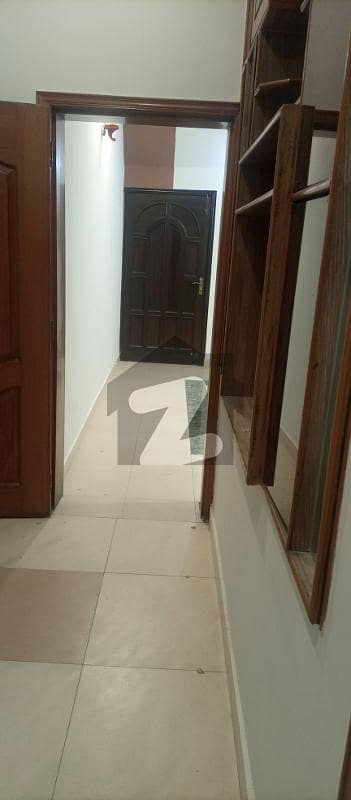 10MARLA LOWER PORTION AVAILABLE FOR RENT IN MODEL TOWN EXT