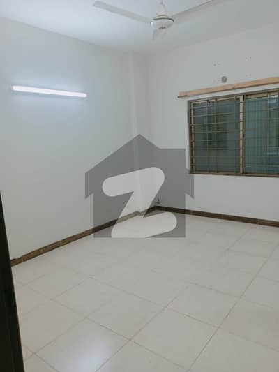 10 Marla 3 Bed Flat For Sale In Askari 11-B Lahore