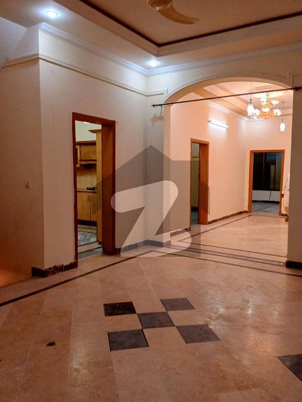 4 Bed 1 Kanal Upper Portion Available For Rent