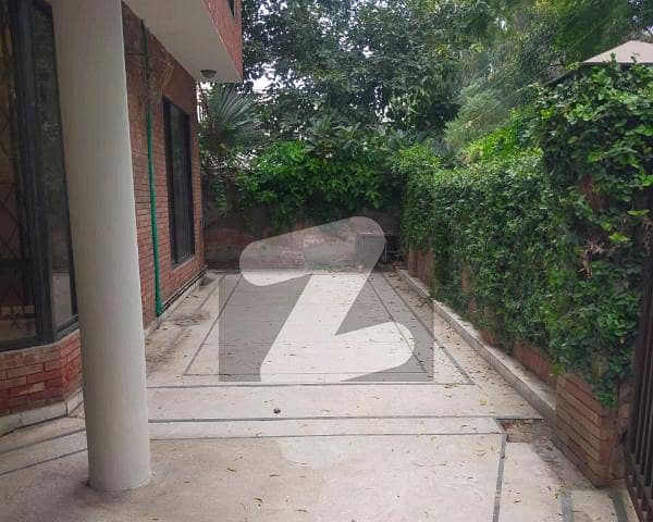 1 Kanal Lower Portion In Gulberg Of Gulberg Is Available For Rent