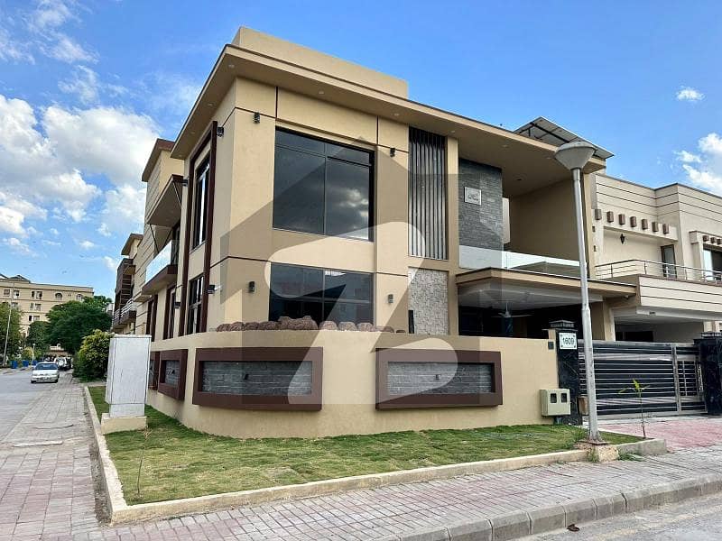 بحریہ ٹاؤن فیز 3 بحریہ ٹاؤن راولپنڈی,راولپنڈی میں 5 کمروں کا 13 مرلہ مکان 7.35 کروڑ میں برائے فروخت۔