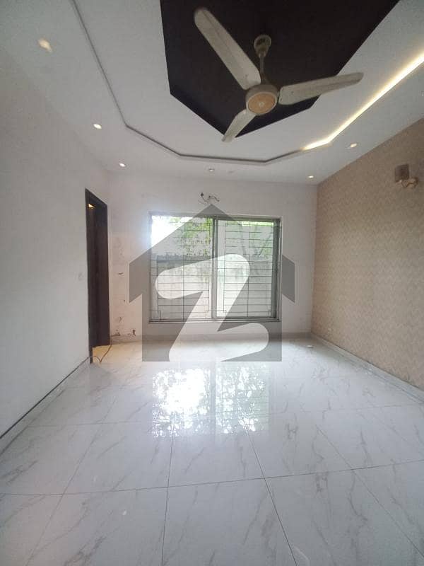 01 KANAL FULL FURNISHED UPPER PORTION FOR RENT IN DHA PHASE 4