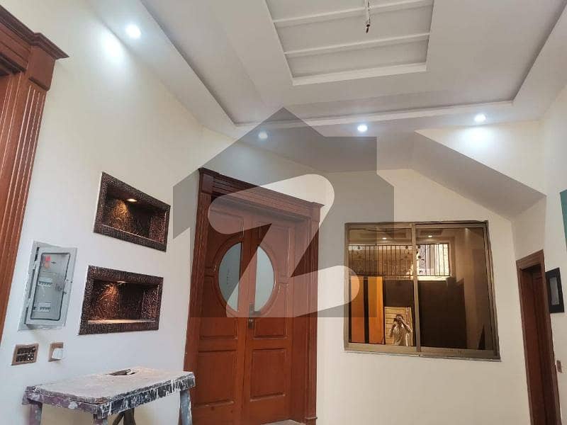 آفیسرز گارڈن کالونی ورسک روڈ,پشاور میں 6 کمروں کا 4 مرلہ مکان 1.95 کروڑ میں برائے فروخت۔