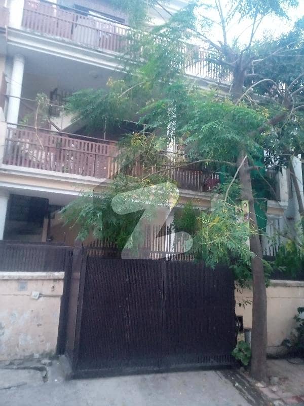 G-11-2 size 25 40 Triple Storey House For Sale