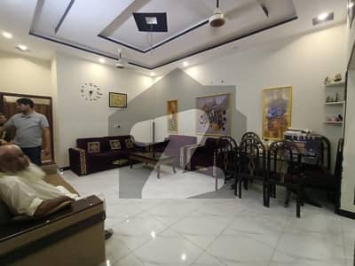 اقبال ایونیو فیز 3 اقبال ایوینیو,لاہور میں 6 کمروں کا 8 مرلہ مکان 2.4 کروڑ میں برائے فروخت۔
