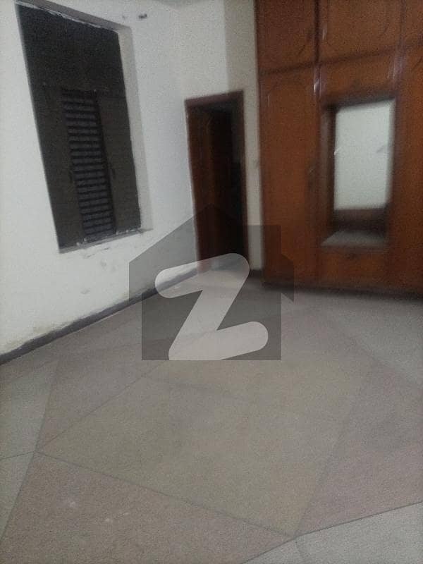 علامہ اقبال ٹاؤن ۔ سکندر بلاک علامہ اقبال ٹاؤن,لاہور میں 4 کمروں کا 10 مرلہ مکان 3.75 کروڑ میں برائے فروخت۔