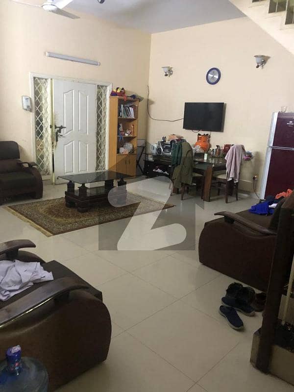 نارتھ ناظم آباد ۔ بلاک این نارتھ ناظم آباد,کراچی میں 5 کمروں کا 10 مرلہ مکان 5.0 کروڑ میں برائے فروخت۔